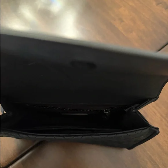 Tory Burch Black Quilted Shoulder Bag - Picture 4 of 4